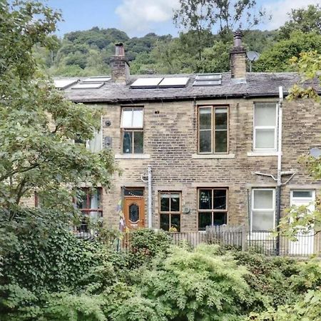 Beautiful Riverside Home, Hebden Bridge, Woodland Views, Sleeps 2 - 9 Екстериор снимка