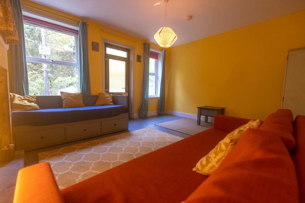 Beautiful Riverside Home, Hebden Bridge, Woodland Views, Sleeps 2 - 9 Екстериор снимка