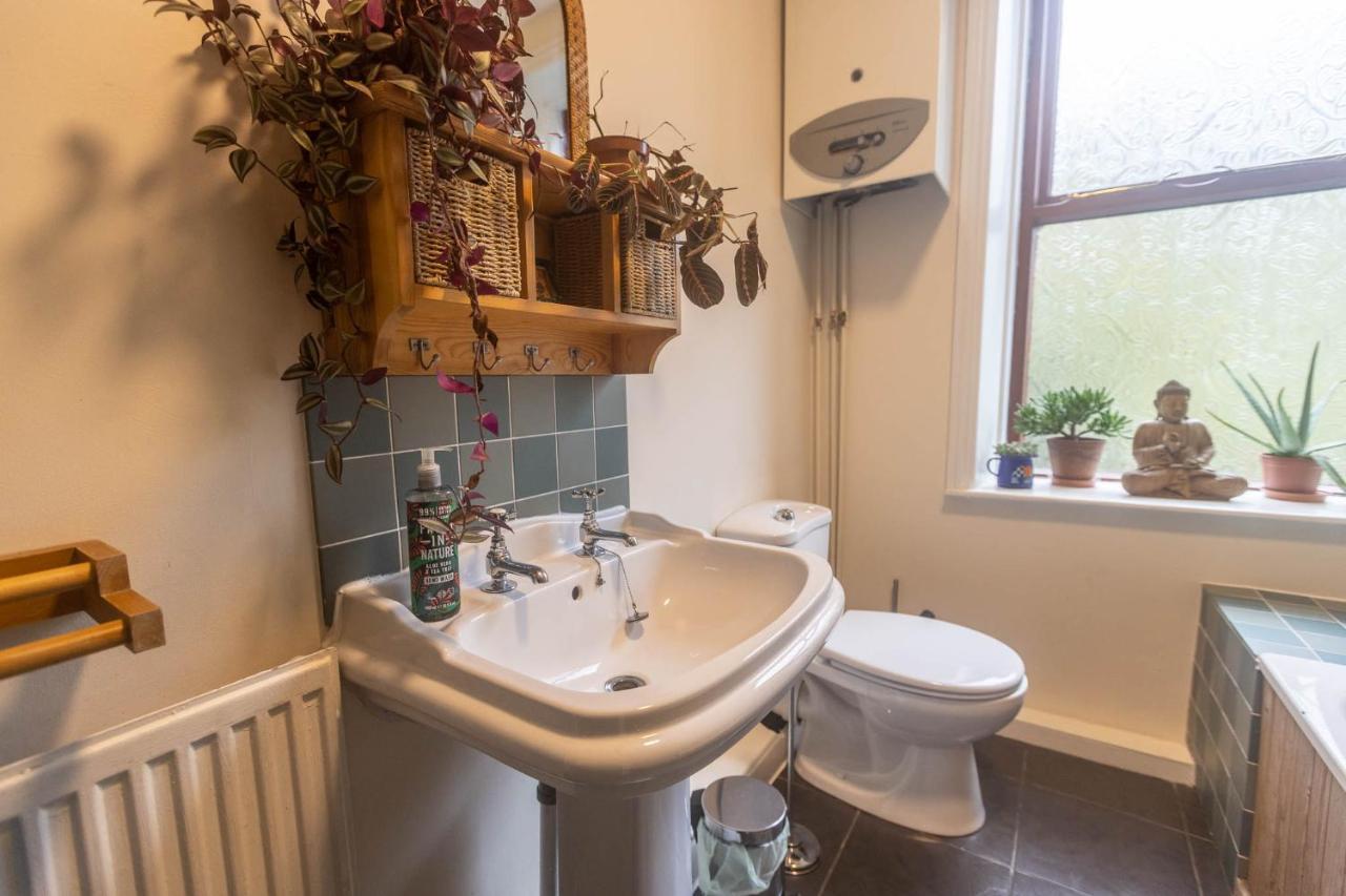Beautiful Riverside Home, Hebden Bridge, Woodland Views, Sleeps 2 - 9 Екстериор снимка