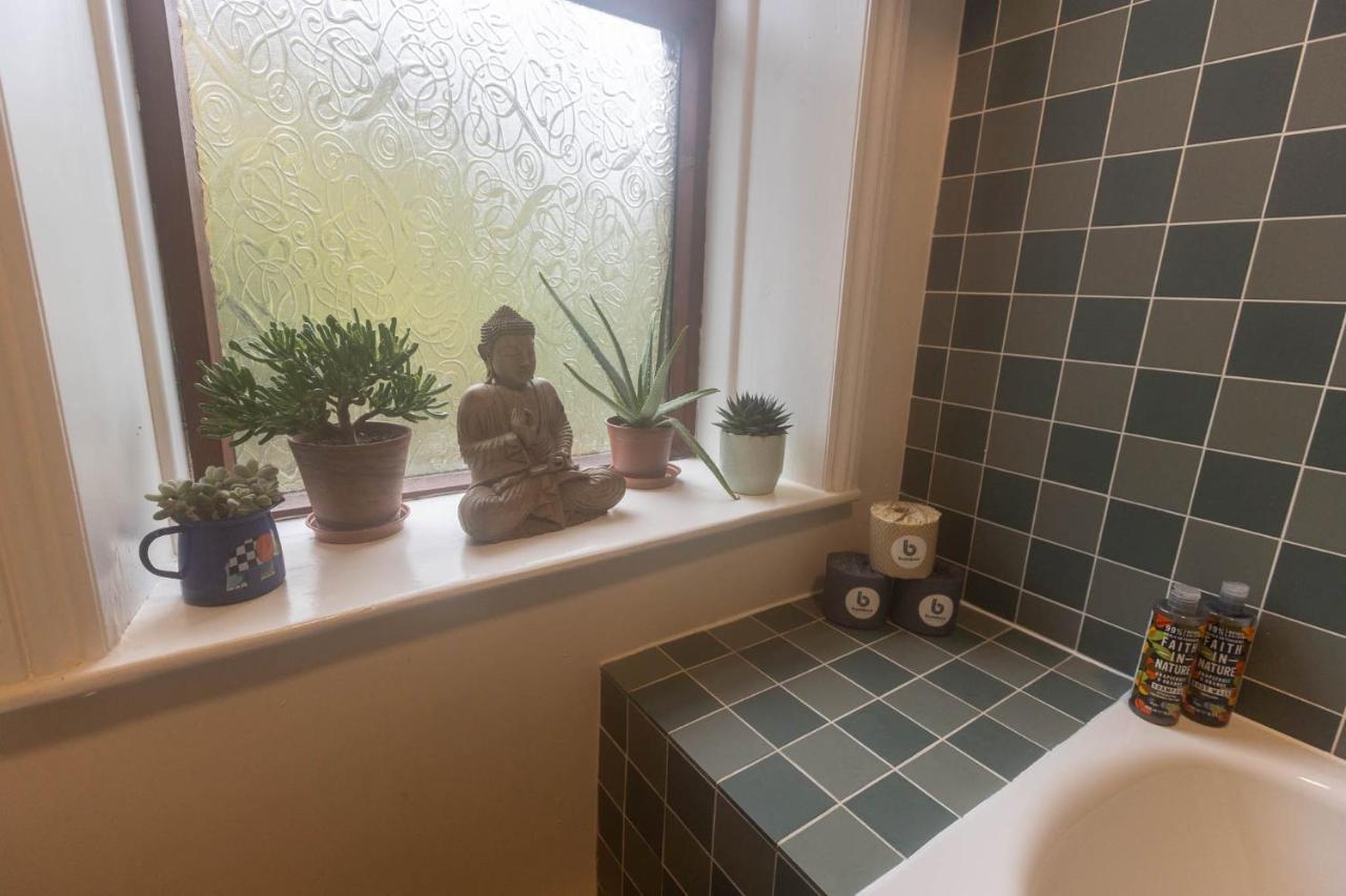 Beautiful Riverside Home, Hebden Bridge, Woodland Views, Sleeps 2 - 9 Екстериор снимка