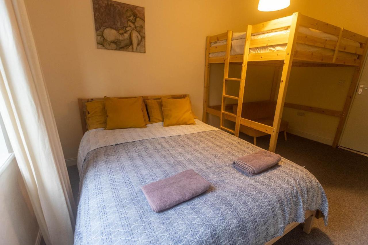 Beautiful Riverside Home, Hebden Bridge, Woodland Views, Sleeps 2 - 9 Екстериор снимка
